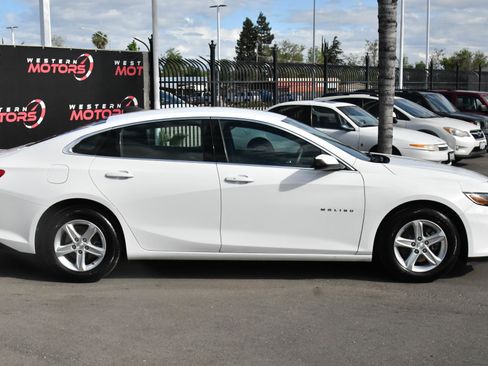 Used 2020 Chevrolet Malibu LS w/ Driver Confidence Package II FWD image 9