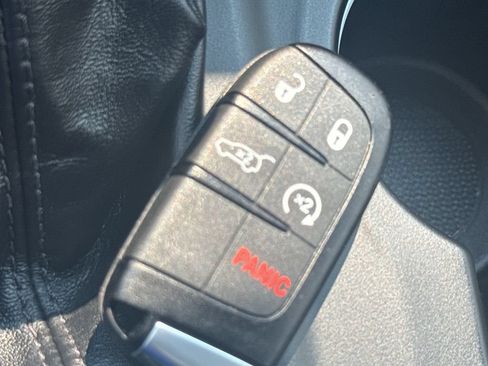 Used 2025 Dodge Durango GT AWD/4WD image 40