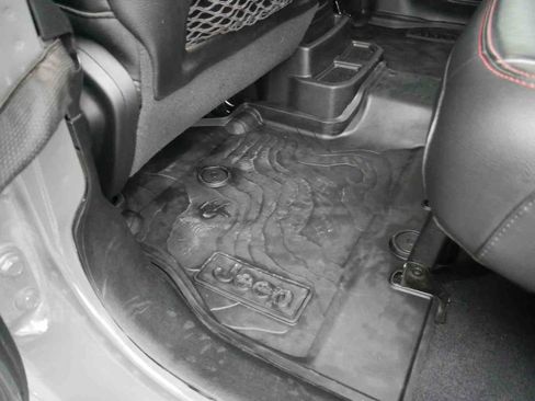 Used 2021 Jeep Wrangler Unlimited Rubicon image 17