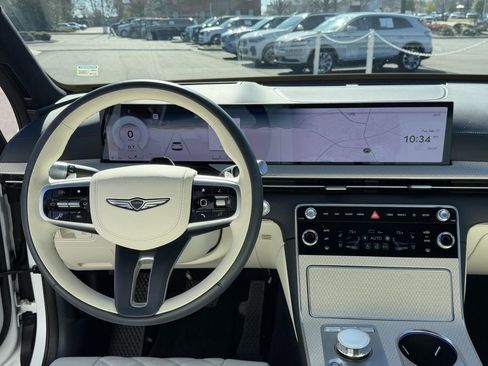 Used 2025 Genesis GV80 3.5T Prestige image 16