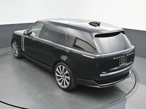 Used 2025 Land Rover Range Rover Long Wheelbase Autobiography AWD/4WD image 34