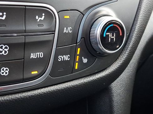 Used 2023 Chevrolet Equinox LT image 26