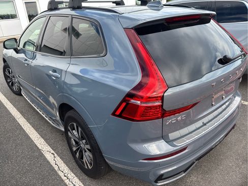 Used 2024 Volvo XC60 B5 Core AWD/4WD image 4
