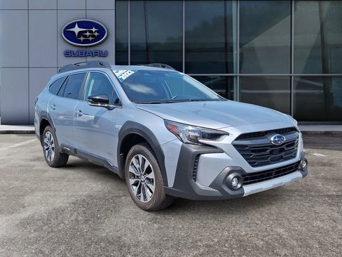 Used 2023 Subaru Outback Limited image 2