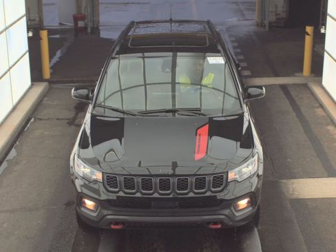 Used 2025 Jeep Compass Trailhawk w/ Sun & Sound Group image 2