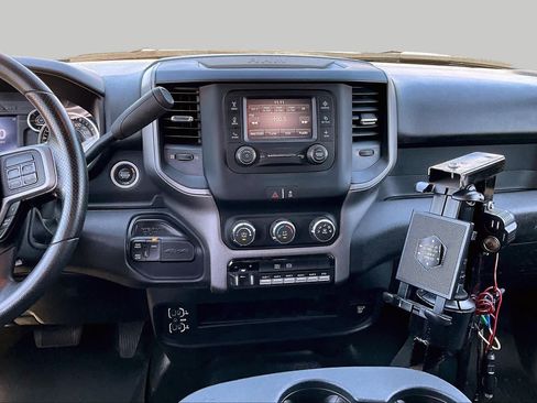 Used 2022 RAM 5500 Tradesman w/ Chrome Appearance Group AWD/4WD image 5