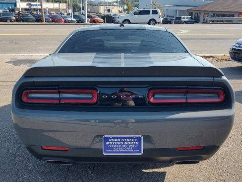 Used 2017 Dodge Challenger R/T Plus RWD image 4