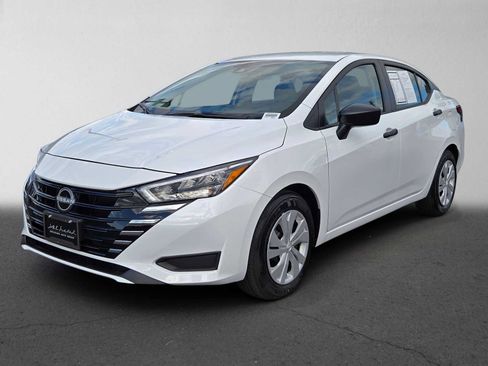 Used 2025 Nissan Versa S w/ Trunk Package FWD image 7