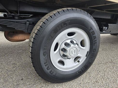 Used 2016 Chevrolet Express 3500 RWD image 23