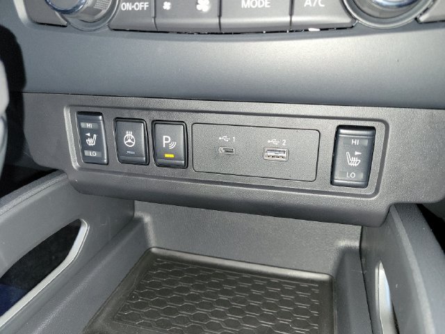 Used 2027 Nissan Frontier SV w/ All-Weather Content Package RWD image 30