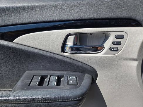 Used 2019 Honda Pilot Touring image 13