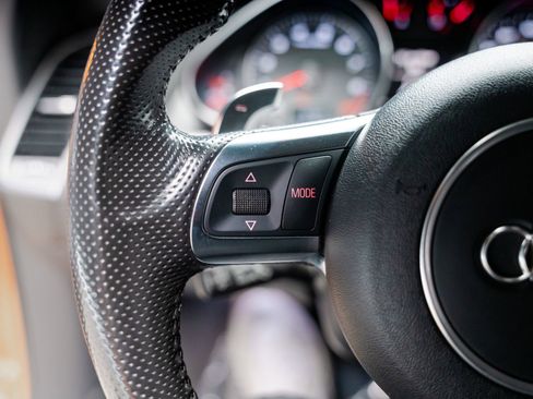 Used 2014 Audi R8 V8 w/ Ceramic Brake Package image 58