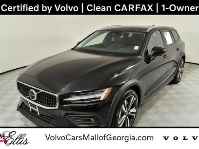 Used 2025 Volvo V60 B5 Cross Country Plus