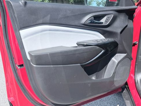 Used 2026 Chevrolet Trax LT FWD image 28
