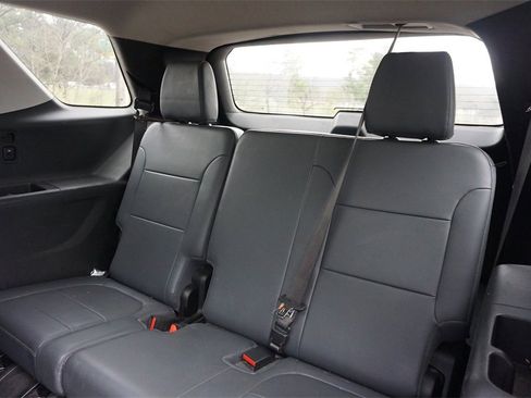 Used 2019 Chevrolet Traverse LT w/ LT Premium Package image 16