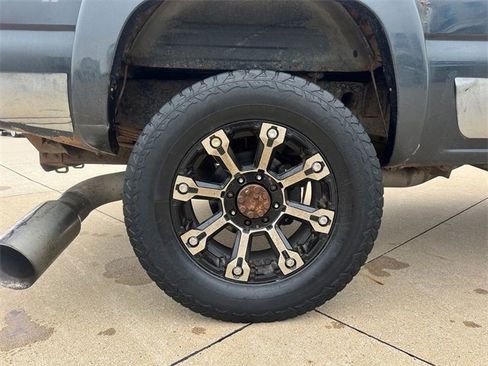 Used 2003 Chevrolet Silverado 2500 LS image 9