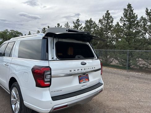 Used 2022 Ford Expedition Max Platinum AWD/4WD image 40