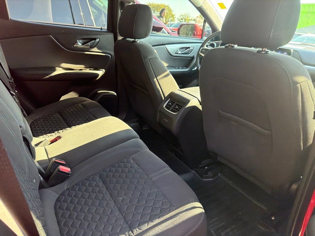 Used 2020 Chevrolet Blazer LT FWD image 6
