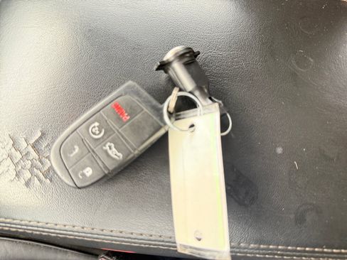 Used 2016 Chrysler 300 C RWD image 16