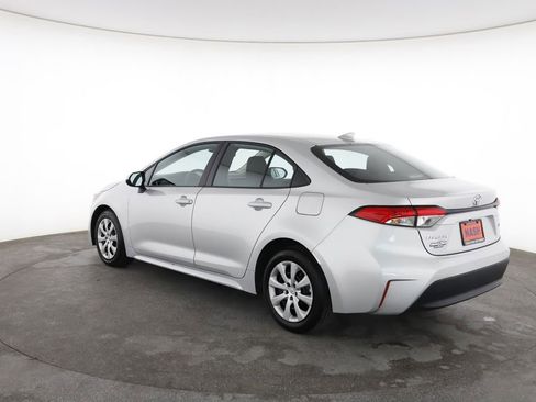 Used 2025 Toyota Corolla LE FWD image 9