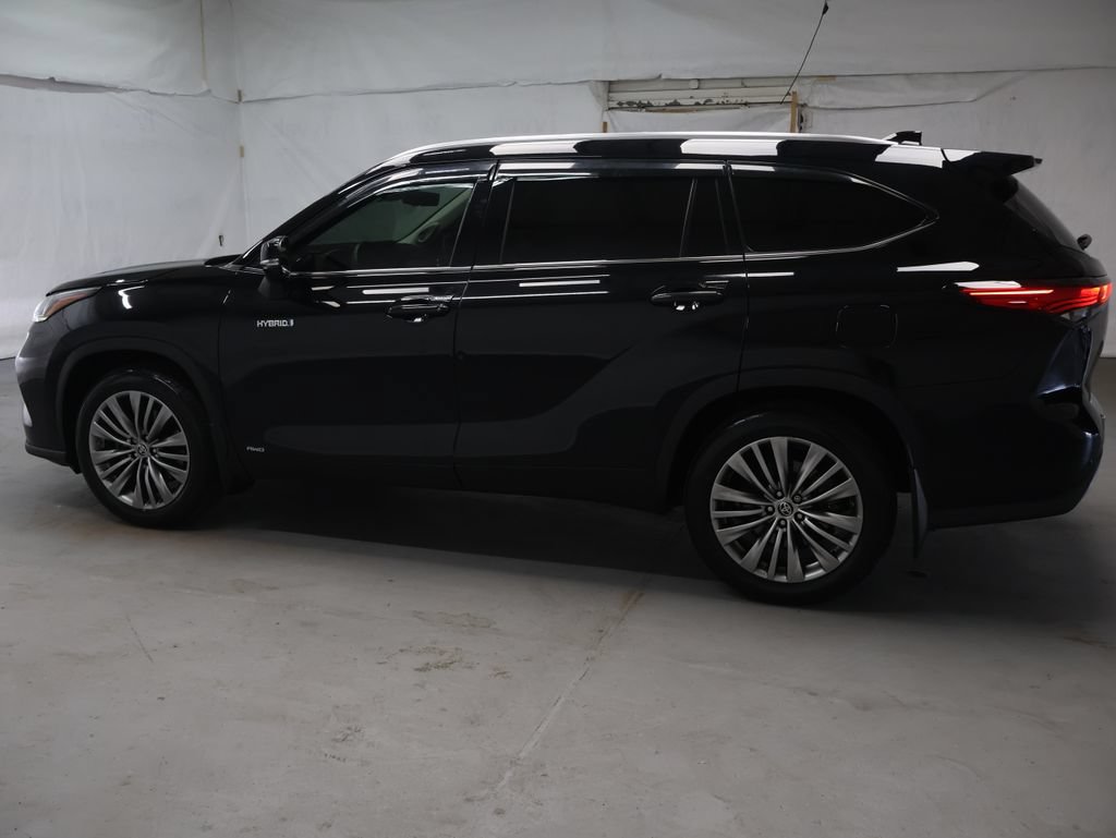 Used 2021 Toyota Highlander Platinum AWD/4WD image 4