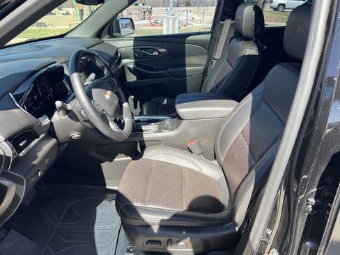Used 2023 Chevrolet Traverse High Country w/ LPO, Floor Liner Package image 16