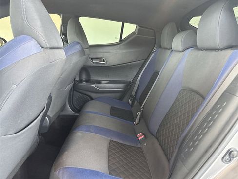 Used 2020 Toyota C-HR XLE image 16