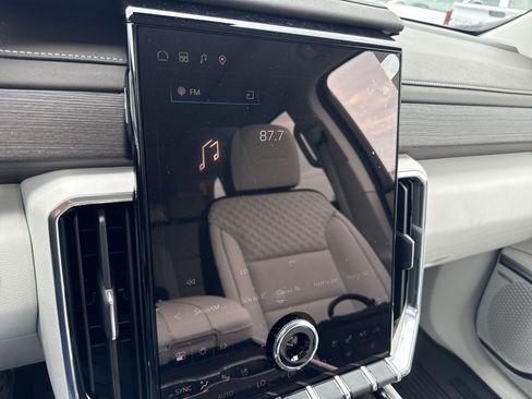 New 2026 GMC Acadia Denali w/ Super Cruise Package AWD/4WD image 15