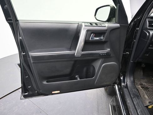 Used 2022 Toyota 4Runner Limited image 17