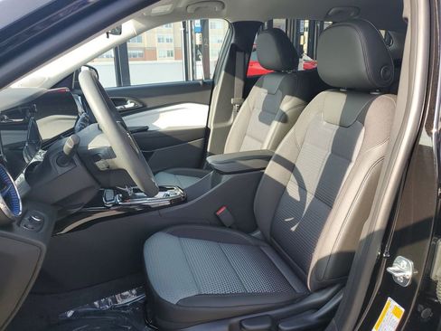 New 2026 Chevrolet Trax LT image 17