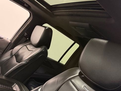 Used 2018 Cadillac Escalade ESV Platinum image 17