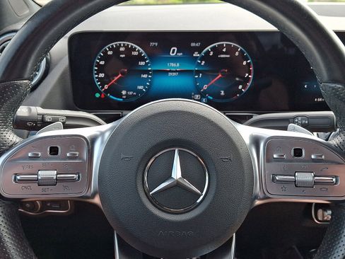 Used 2023 Mercedes-Benz GLA 250 4MATIC image 19