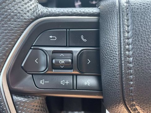 Used 2025 Toyota Tacoma Limited AWD/4WD image 29