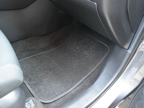 Used 2021 Toyota RAV4 LE FWD image 21