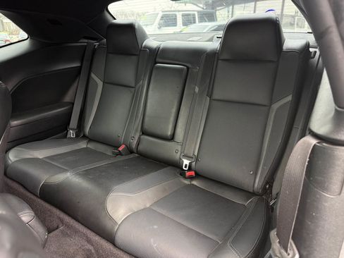 Used 2017 Dodge Challenger SXT Plus image 19