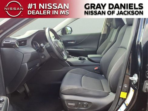 Used 2021 Toyota Venza LE image 22