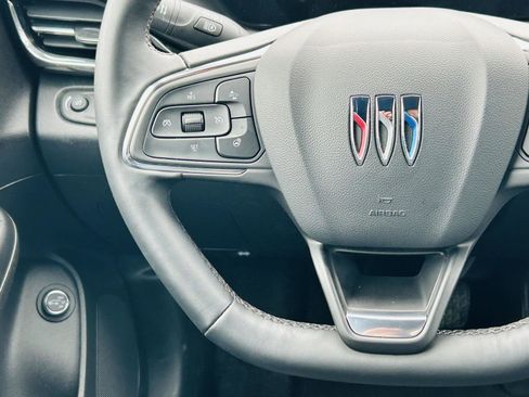 Used 2025 Buick Envista Sport Touring w/ Convenience I Package image 17