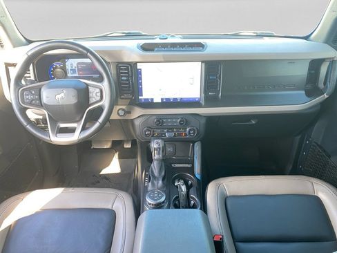 Used 2023 Ford Bronco Wildtrak AWD/4WD image 14