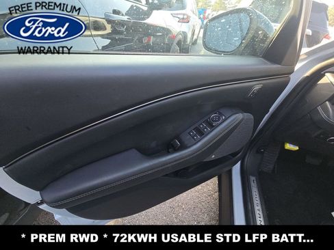 Used 2023 Ford Mustang Mach-E Premium image 11