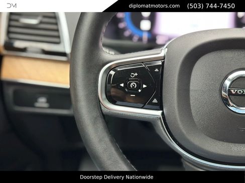Used 2024 Volvo XC90 B6 Plus image 32