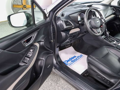 Used 2023 Subaru Forester Limited image 3