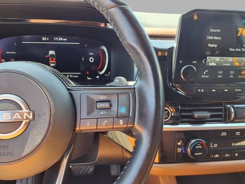 Used 2022 Nissan Pathfinder Platinum w/ Cargo Package AWD/4WD image 10