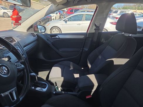Used 2013 Volkswagen Golf TDI image 11