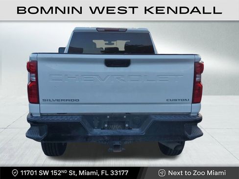 Used 2023 Chevrolet Silverado 2500 Custom w/ Custom Value Package image 6