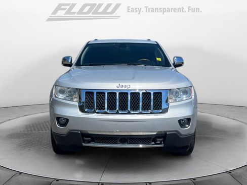Used 2013 Jeep Grand Cherokee Overland w/ Advance Technology Group AWD/4WD image 3