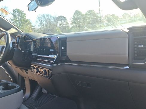 Certified 2025 Chevrolet Silverado 1500 LT image 27