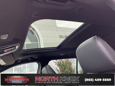 New 2025 Jeep Grand Cherokee L Limited w/ Luxury Tech Group II image 10