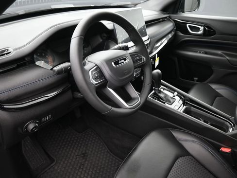 New 2026 Jeep Compass Latitude AWD/4WD image 18