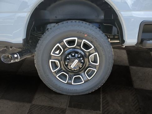 New 2026 Ford F250 Platinum AWD/4WD image 5