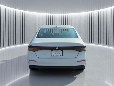 Certified 2025 Honda Accord LX image 5